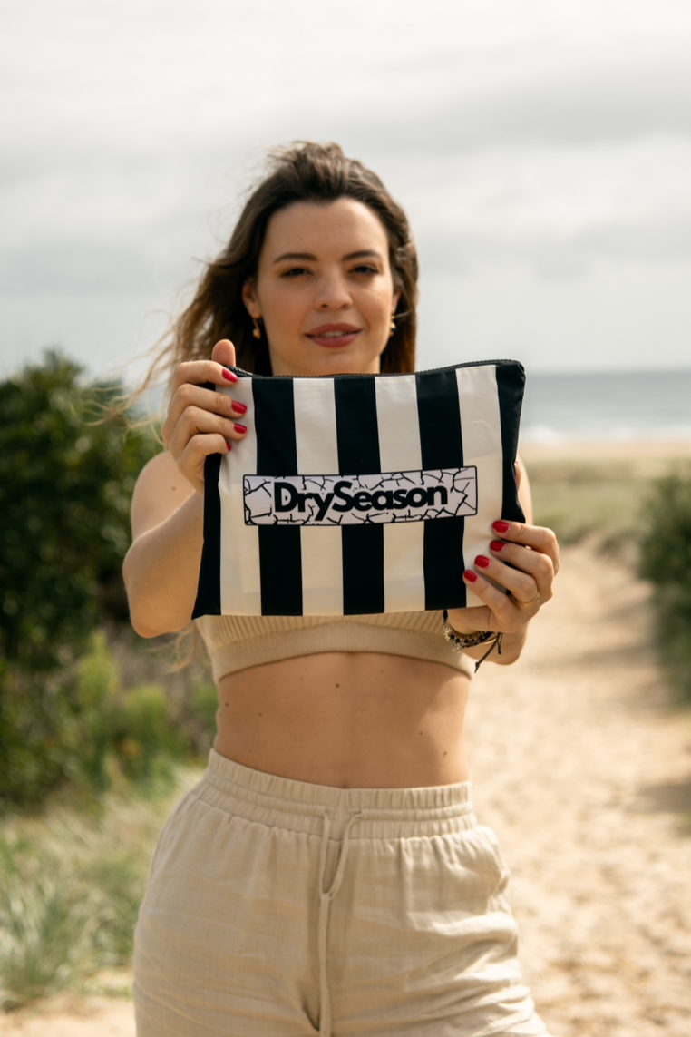 EL QUESTRO - Sand Free Magnetic Beach Towel In Black & Cream