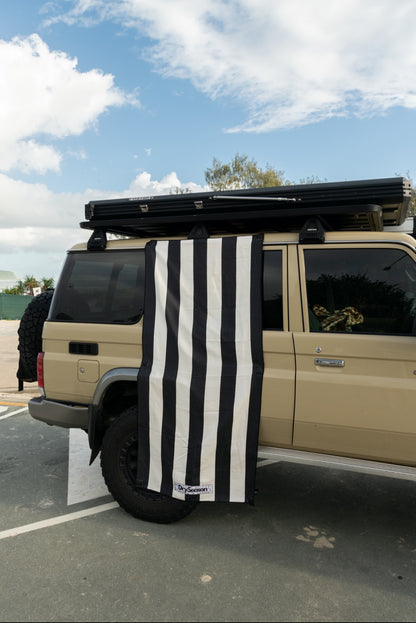 EL QUESTRO - Sand Free Magnetic Beach Towel In Black & Cream