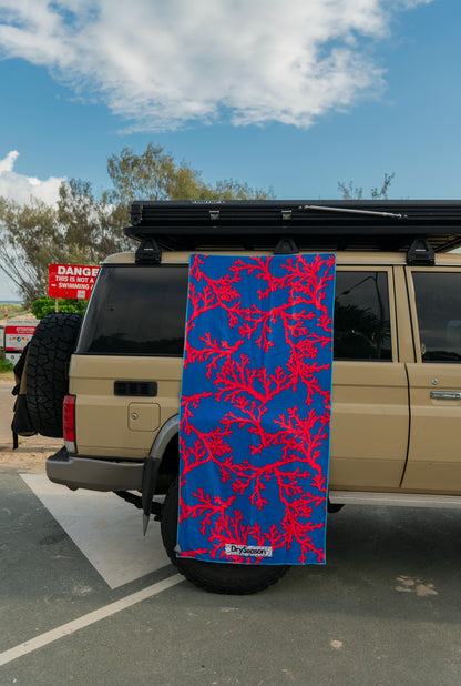 NINGALOO - Sand Free Magnetic Beach Towel Coral