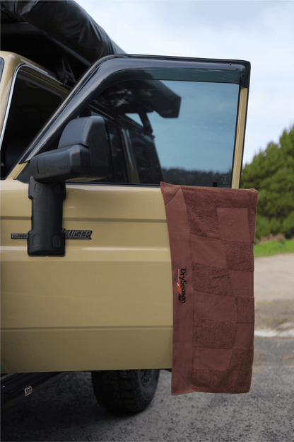 Ironbark - Cotton Magnetic Beach Towel in Chocolate